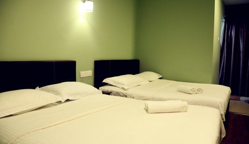 Family Room, 2 Queen Beds (Deluxe)