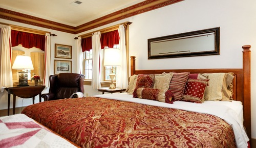 Room, Private Bathroom (Laurel King Suite Romantic Get Away)