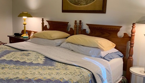 Room, Private Bathroom (Sunflower King Room)