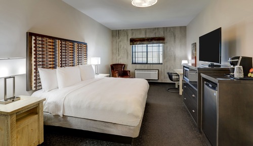 Deluxe Room, 1 King Bed