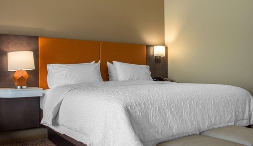 Room, 1 King Bed, Accessible, Non Smoking (Hearing)
