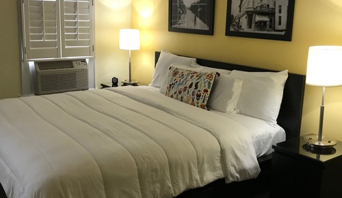 Signature Room, 1 King Bed