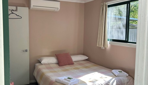 Basic Cabin, Ensuite