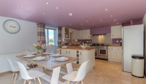 Luxury Cottage, 3 Bedrooms, Kitchen, Beachside