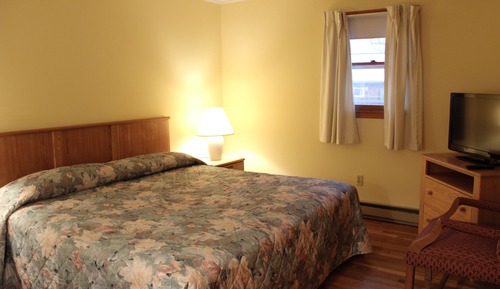 Family Unit #34 (Superior) with kitchen, pet friendly