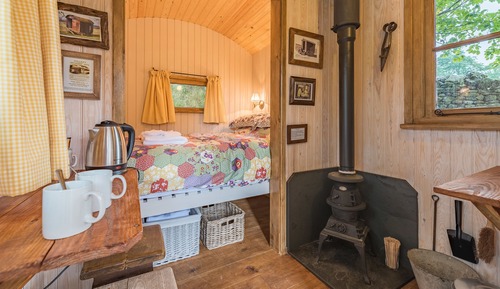Cabin (Shepherds Hut - Herdwick)