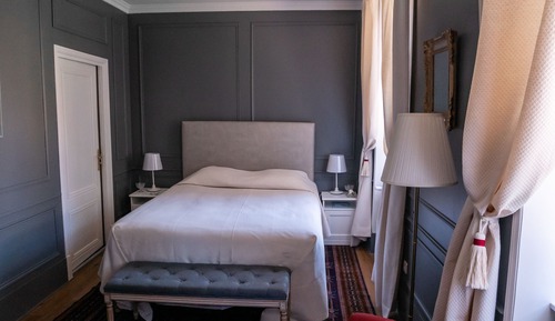 Deluxe Double Room, Private Bathroom, Vineyard View (chambre grise)