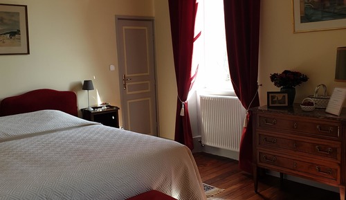 Deluxe Double Room, Private Bathroom, Park View (Chambre Jaune)