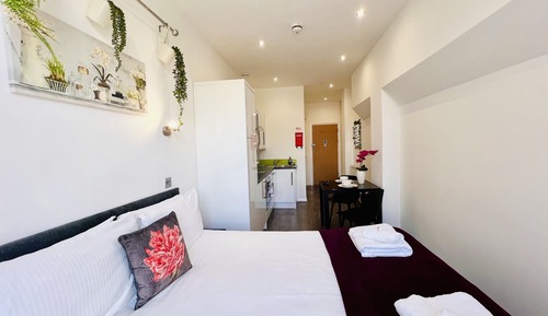 Studio, Ensuite (King Double)