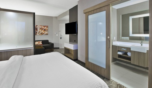Suite, Multiple Beds