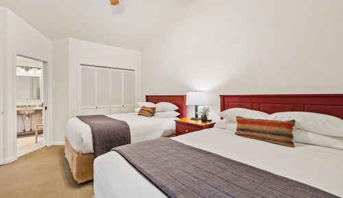Double Queen Suites