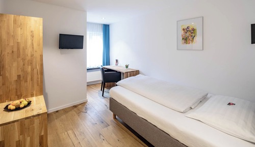 Classic Single Room