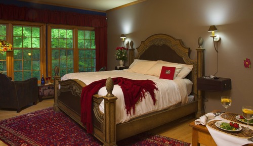 Suite, Private Bathroom (Kettle Moraine Suite)