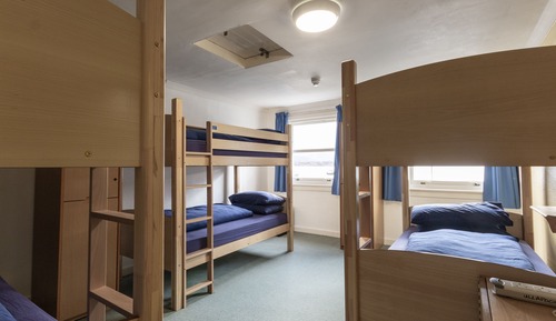 Room, Shared Bathroom (6 Person)