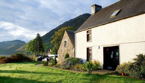 Shared Dormitory, Men only, Shared Bathroom