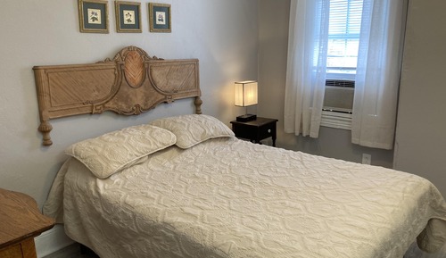 Standard Double Room, Shared Bathroom (Room 4)