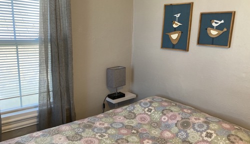 Double Room, Shared Bathroom (Room 11)