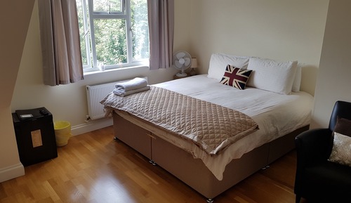 Deluxe Double Room, Shared Bathroom, Garden View