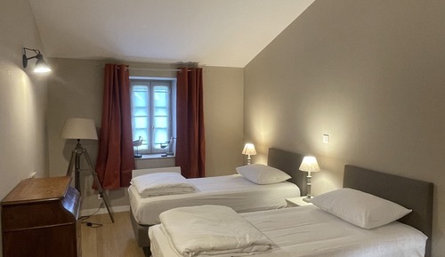 Family Room, Ensuite, Vineyard View (Les Amuse-Gueules)