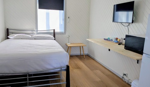 Economy Motel Room - External Ensuite