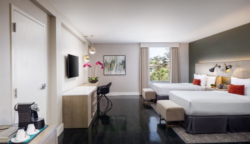 Plush Deluxe Double Queen 