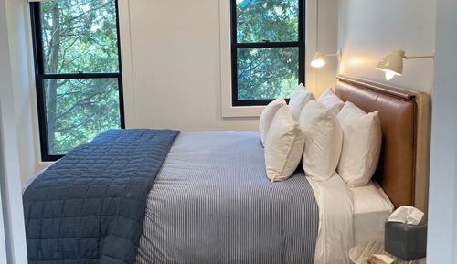 Comfort Apartment, 1 King Bed, Kitchen, Harbor View