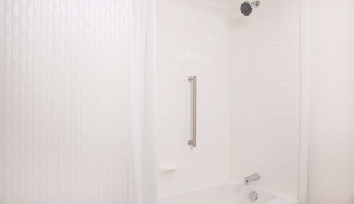 Room, 2 Queen Beds, Accessible, Bathtub (Mobility)