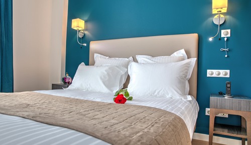 Room, 1 King Bed (Privilege)