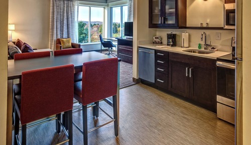 Suite, 1 Bedroom, Mountain View (Hearing Accessible)