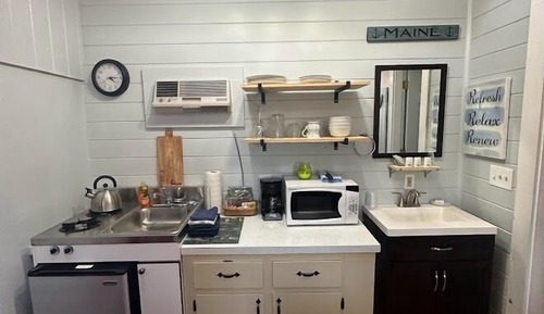 Cottage, 1 Queen Bed (Studio, #6)