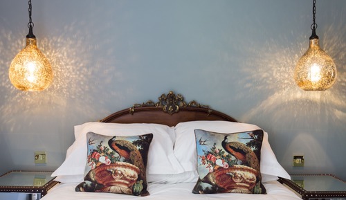 Basic Double Room, 1 King Bed