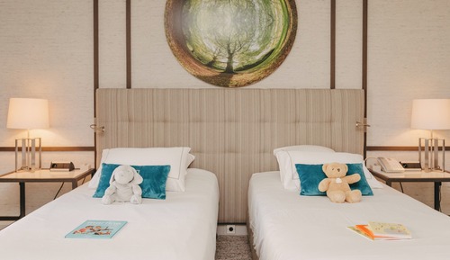 Room, Connecting Rooms, Garden View