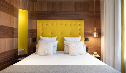 Comfort Room, 1 Queen Bed