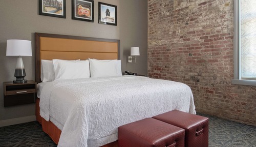 Room, 1 King Bed, Accessible (Hearing)