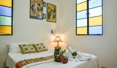 Standard Double Room, Shared Bathroom