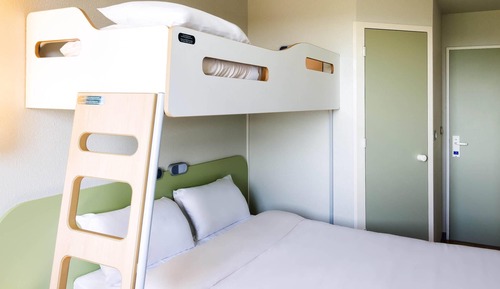 Triple Room, Multiple Beds
