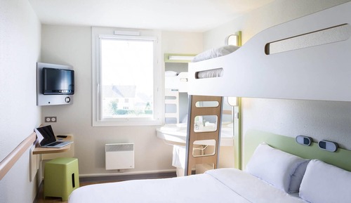 Triple Room, Multiple Beds