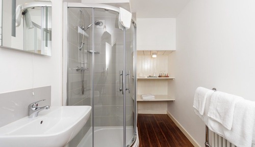 Family Double or Twin Room, Multiple Beds, Accessible, Garden View