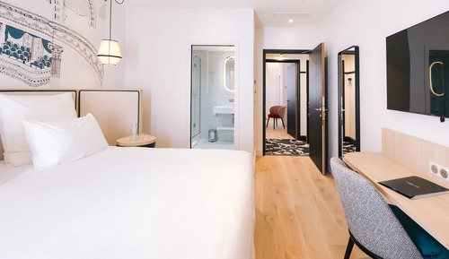 Family Room, 2 Bedrooms