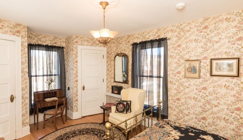 Romantic Room, 1 Queen Bed, Connecting Rooms, Garden View