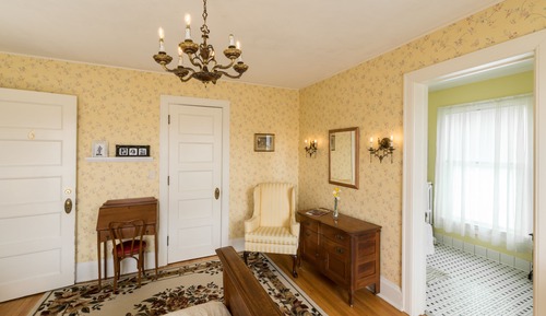 Romantic Room, 1 Queen Bed, Garden View