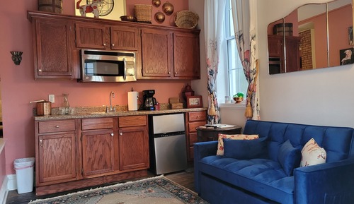 Room, Private Bathroom (Copper Cottage Pet room)