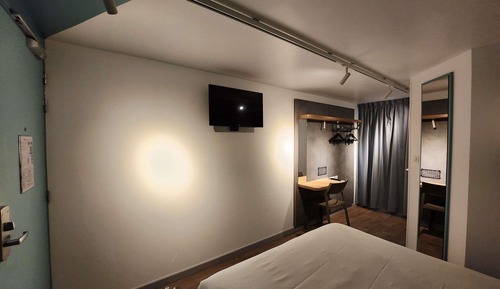 Standard Room (Reboost)