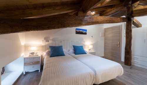 Triple Room (301)