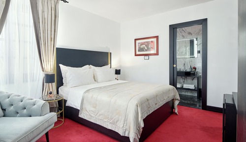 Superior Double Room, City View