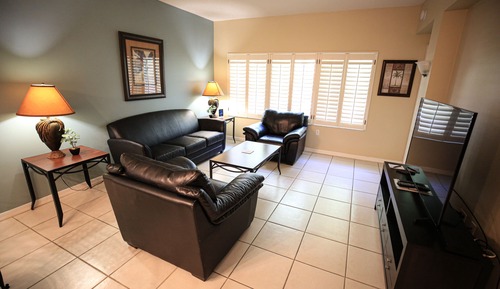 Deluxe 3 Bedroom Suite Lodge - EAST CAMPUS