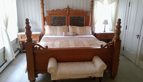 Superior Triple Room, Shared Bathroom (4. The Sycamore)