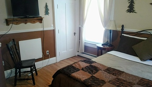 Standard Double Room, Ensuite (3. The Olive Tree)