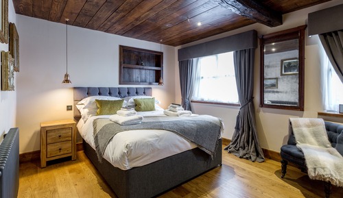 Double Room, 1 King Bed