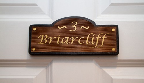 Basic Room, 1 Queen Bed (The Briarcliff Room)